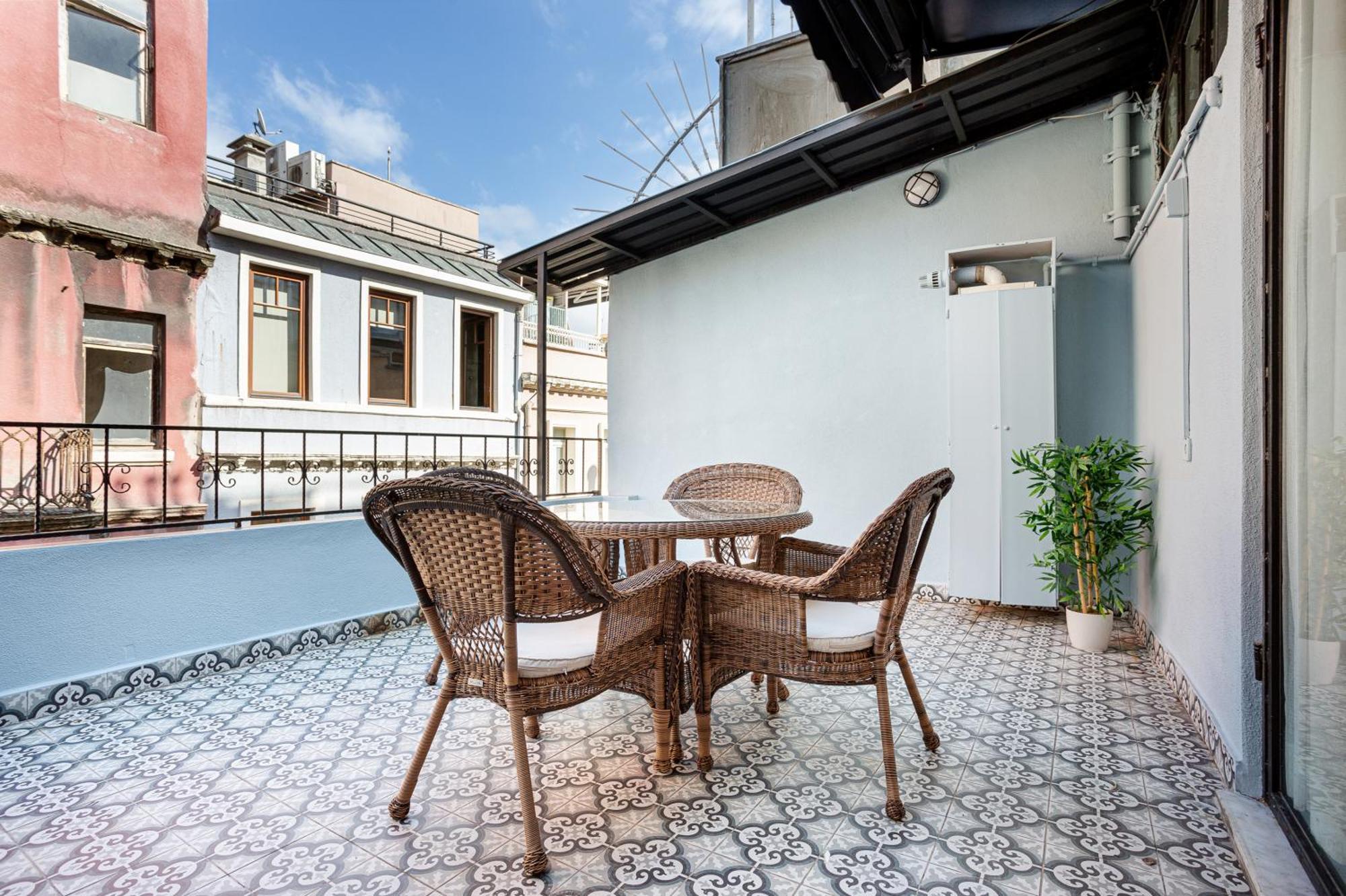 Port Galata Suites Истанбул Екстериор снимка